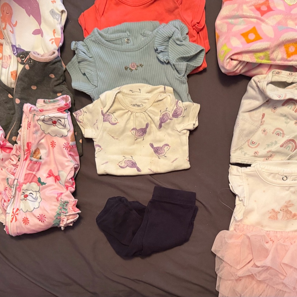 Adorable Baby Clothing Set with Bird Print